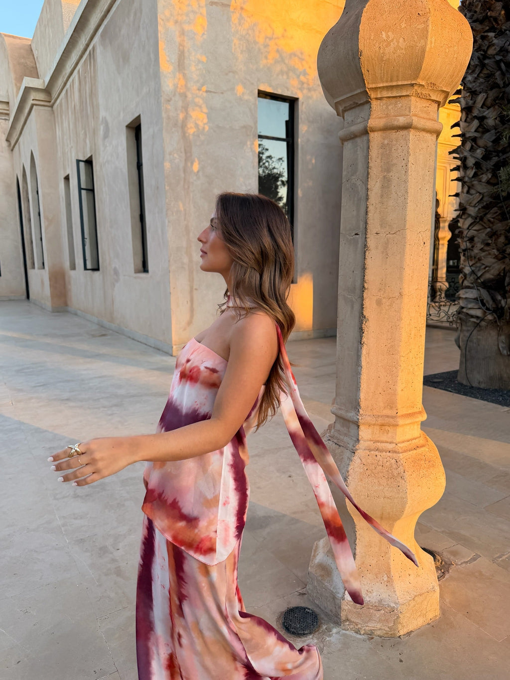 Vestido maxi con lazada al cuello