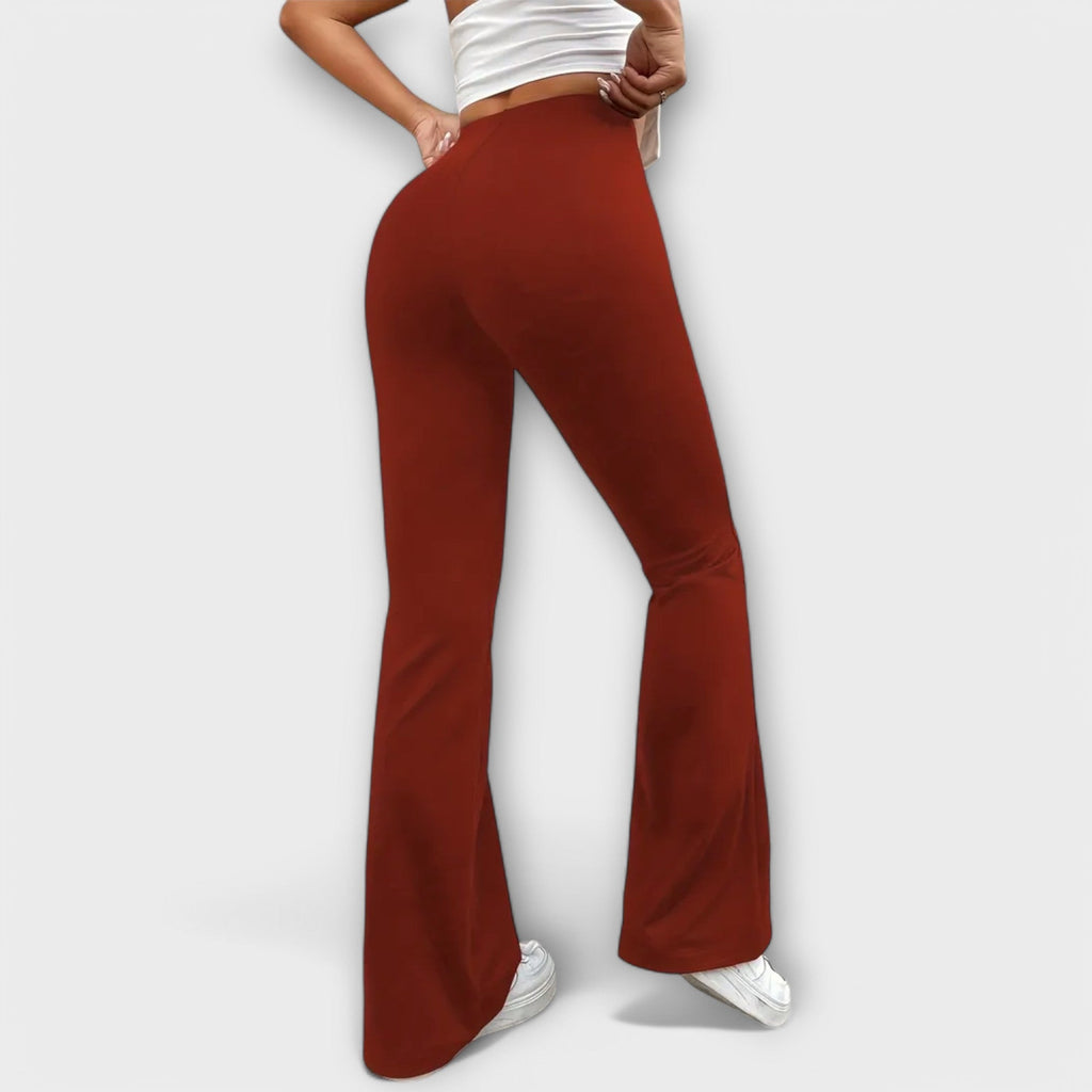 Pantalones anchos con pierna amplia