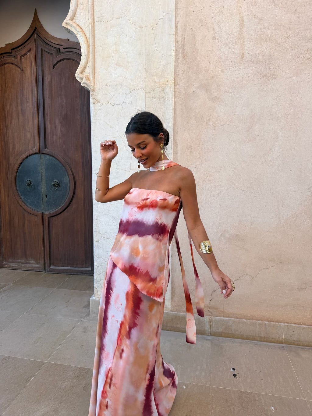 Vestido maxi con lazada al cuello