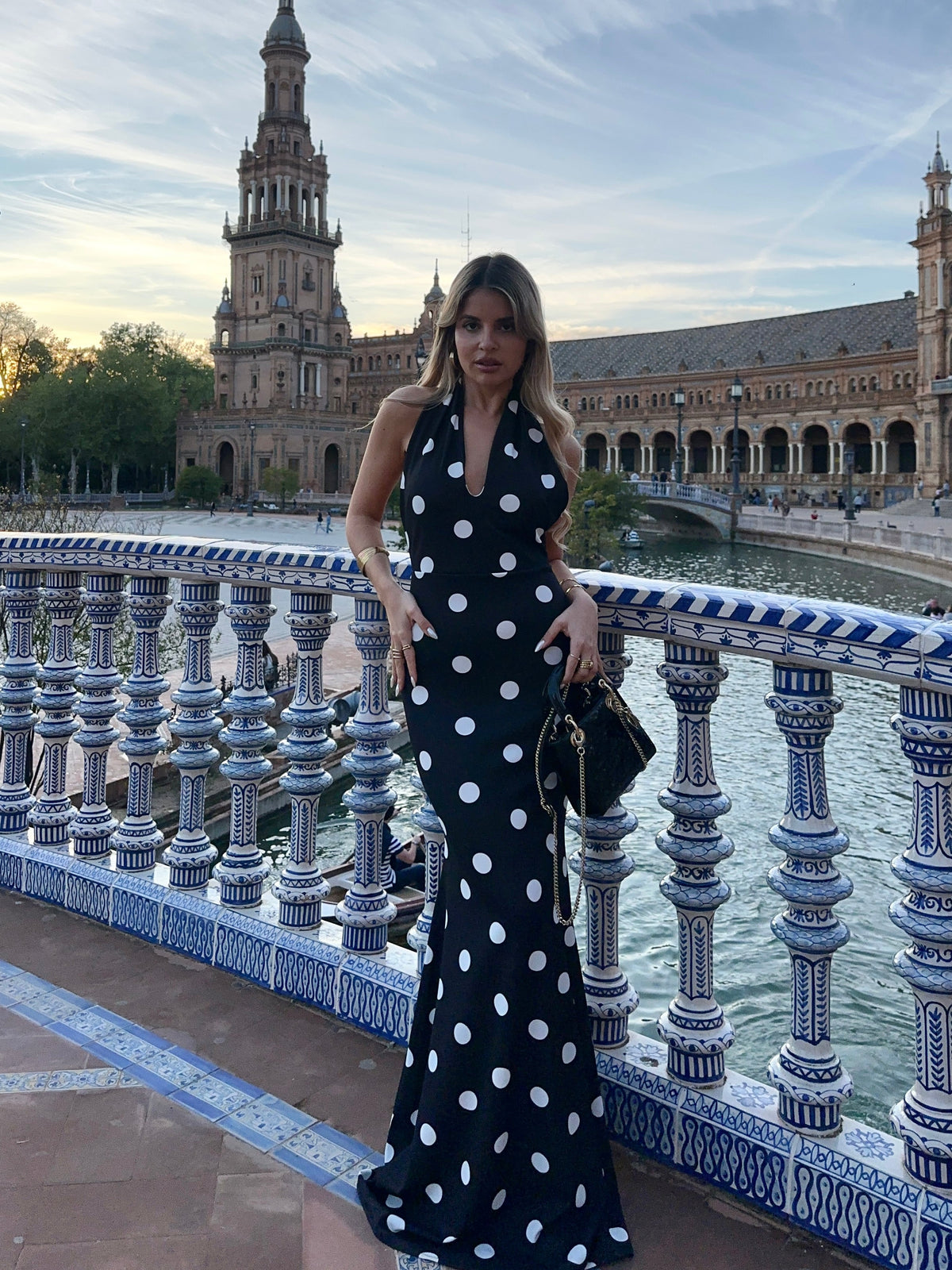 Vestido lunares