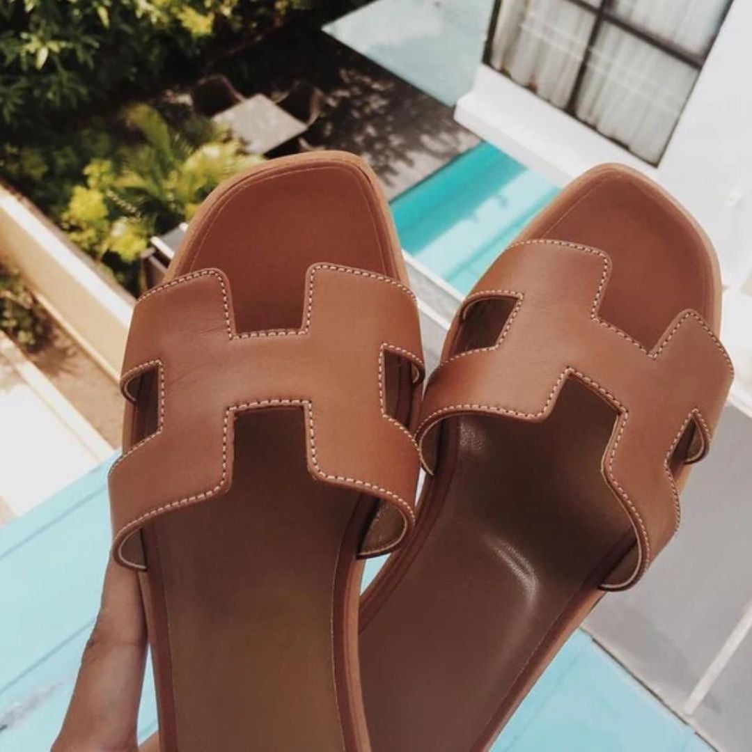 Mules Planas Mujer Punta Abierta Corte H