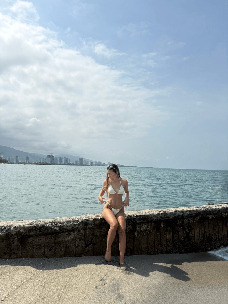 Bikini Triángulos  - Butter yellow