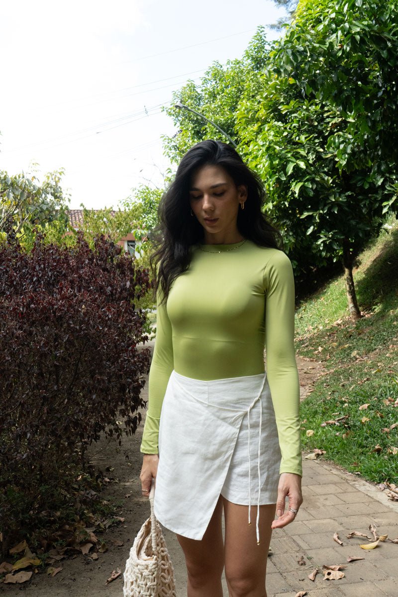Body cuello cerrado  - Apple