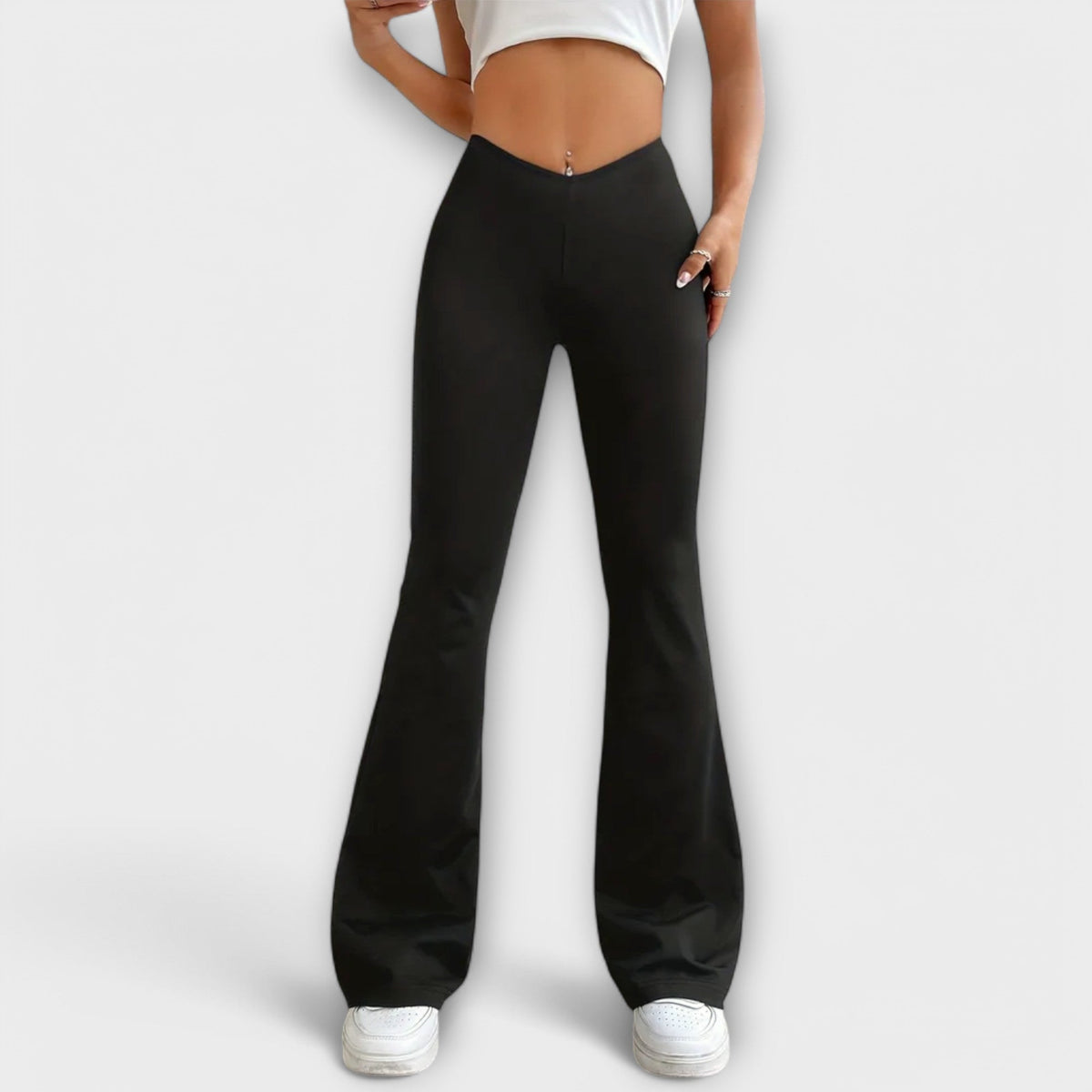 Pantalones anchos con pierna amplia